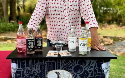 Gin and Painting at Clay Café